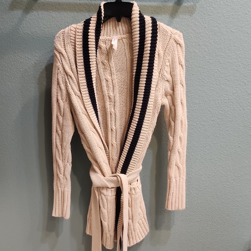 Gap Body Cable Knit Sweater Cream Size Medium